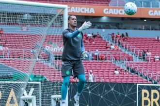 Velho conhecido! Novo goleiro do Bahia já foi companheiro de Rogério Ceni