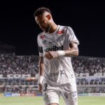 Após resultado vexatório do Santos na Sul-Americana, Neymar discute com torcedor, manda “calar a boca” e ironiza: “Tá gordinho”