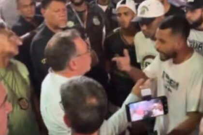 Acabou o amor? Torcedores do Santos cobram presidente do clube por cláusula em contrato com empresa de Neymar