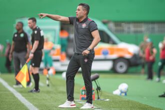 Clube da Série B avalia tirar Jair Ventura do Vitória; saiba detalhes