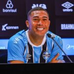 Atacante do Grêmio que perdeu três pênaltis em sequência revela bastidores do ocorrido; veja as cobranças