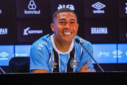 Atacante do Grêmio que perdeu três pênaltis em sequência revela bastidores do ocorrido; veja as cobranças