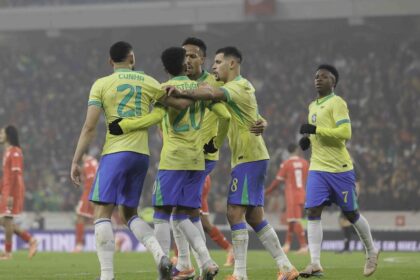 PREOCUPA? Jogador da Seleção Brasileira cotado para a Copa do Mundo está fora da temporada