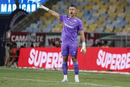 Aos 45 anos, Fábio bate novo recorde na carreira após empate do Fluminense na Libertadores