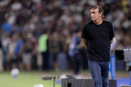 Cuca dá detalhes sobre confusão entre Robinho Jr. e Neymar: “Não podemos passar pano”