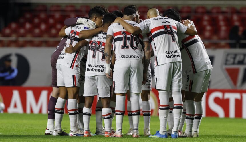 Jogador do São Paulo pede rescisão após familiares sofrerem ameaças por falhas cometidas em campo
