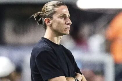 NOVOS ARES! Filipe Luís negocia para assumir comando de clube europeu, diz jornal