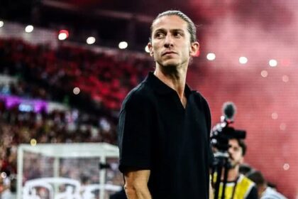 CASA NOVA! Filipe Luís acerta com clube francês, afirma imprensa europeia