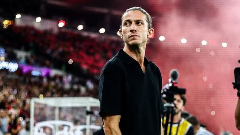 CASA NOVA! Filipe Luís acerta com clube francês, afirma imprensa europeia
