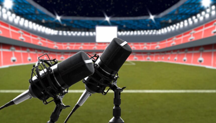 Narradores brasileiros fazem comentários preconceituosos contra atleta durante transmissão de jogo de futebol; ouça