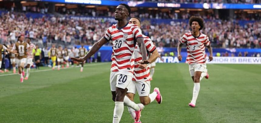 Após primeiro tempo dos sonhos, Estados Unidos se impõe e goleia o Paraguai na estreia da Copa do Mundo