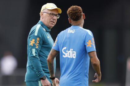 Neyday na Copa! Carlo Ancelotti confirma Neymar contra a Escócia: “Está disponível”