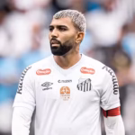 STJD impõe suspensão a Gabigol por gesto obsceno a torcedor
