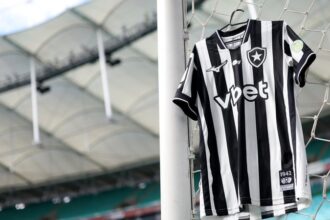 Goleiro do Bahia entra na mira do Botafogo para a próxima janela de transferências; arqueiro ex-Vitória também está no radar