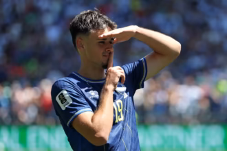 Bósnia vence Catar em jogo tenso e avança para a segunda fase da Copa do Mundo entre os terceiros colocados