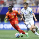 RD Congo vira sobre o Uzbequistão e conquista vaga no mata-mata da Copa do Mundo pela primeira vez na história