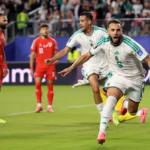 Em confronto de desesperados, Argélia vence de virada e elimina a Jordânia da Copa do Mundo