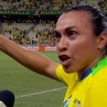 “Queria ser a principal figura do espetáculo”, dispara Marta indignada com árbitra de Brasil x EUA