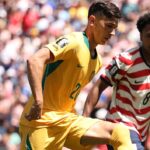 Em jogo de tempos opostos, Estados Unidos vence Austrália e se classifica para a segunda fase da Copa do Mundo