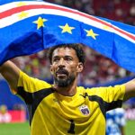 Sensação da Copa do Mundo, goleiro negocia com três clubes da Série B