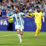 Argentina bate a Argélia em noite histórica de Lionel Messi pela Copa do Mundo