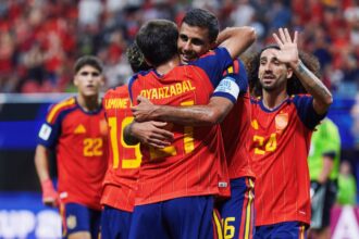 Com dois de Oyarzabal, Espanha goleia Arábia Saudita pela segunda rodada da Copa do Mundo