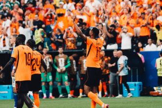 Holanda goleia Suécia em tarde de alta efetividade e encaminha classificação para o mata-mata da Copa do Mundo
