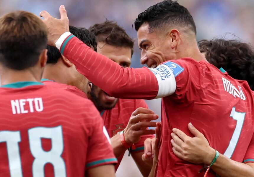 Cristiano Ronaldo marca dois e Portugal vence Uzbequistão de goleada pela Copa do Mundo