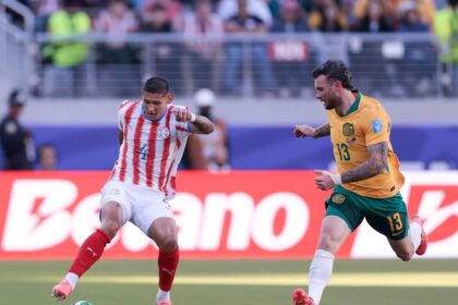 Paraguai e Austrália ficam no empate sem gols em jogo decisivo pela Copa do Mundo