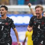 Em jogo truncado, Canadá consegue gol histórico no fim e avança para as oitavas da Copa do Mundo