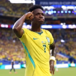 Com dois gols de Vini Júnior, Brasil vence a Escócia e se classifica para a segunda fase da Copa do Mundo