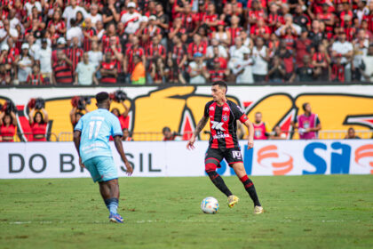 Vitória é campeão da Copa do Nordeste após vencer de virada o Fortaleza