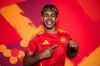 Lamine Yamal joga? Técnico da Espanha é direto ao comentar sobre condição do craque