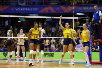 Invictas! Brasil vence a atual campeã da VNL e mantém 100% de aproveitamento na primeira etapa