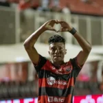 Napoli aciona cláusula e prepara compra de jogador revelado pelo Vitória