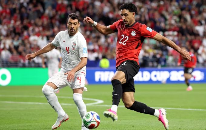 Em jogo movimentado, Egito fica no empate com o Irã e avança para o mata-mata da Copa pela primeira vez na história