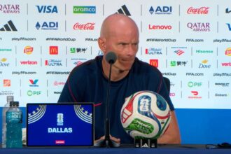 Técnico de seleção se recusa a falar sobre possível duelo contra o Brasil: “Não estou pensando”