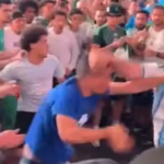 Torcedores da Argélia e da Argentina se envolvem em confusão na Times Square antes de partida da Copa do Mundo