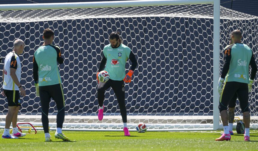 Motivação política? Presidente da CBF veta uniforme vermelho para goleiros do Brasil contra a Escócia