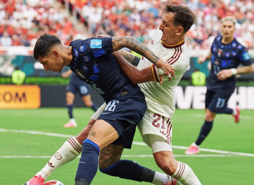 Em jogo com final melancólico, Uruguai é derrotado pela Espanha e está eliminado da Copa do Mundo