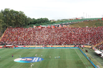 Vitória anuncia reajuste no valor dos ingressos para não sócios