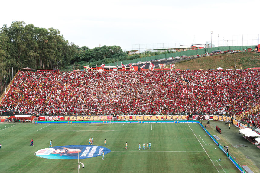 Vitória anuncia reajuste no valor dos ingressos para não sócios