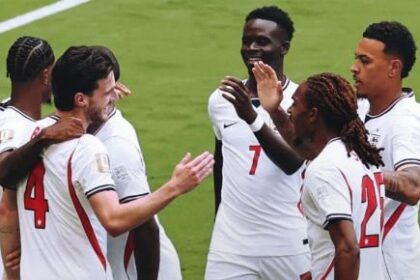 Em jogo de dez gols, Inglaterra vence a França e fica em terceiro lugar na Copa do Mundo
