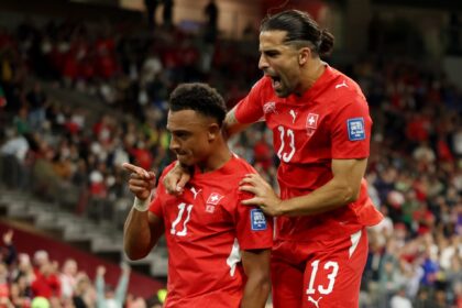 Suíça bate Argélia sem grandes dificuldades e garante vaga nas oitavas da Copa do Mundo