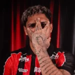 Sem atuar pelo Vitória, atacante é anunciado por clube da Série B
