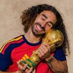 Atleta cumpre promessa e tatua rosto do treinador da Espanha após conquista do mundial