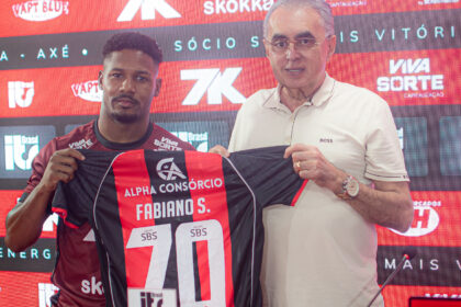 Vitória realiza apresentação oficial de novo reforço para a sequência da temporada