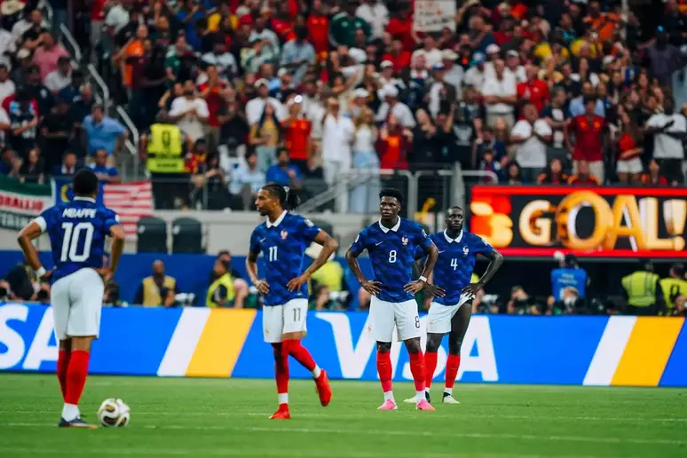 França e Inglaterra se enfrentam em jogo valendo a terceira colocação da Copa do Mundo