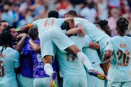 França vence Marrocos e garante vaga na semifinal da Copa do Mundo