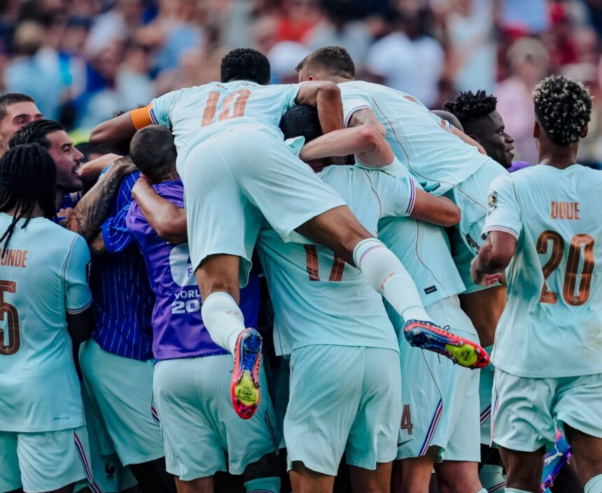França vence Marrocos e garante vaga na semifinal da Copa do Mundo
